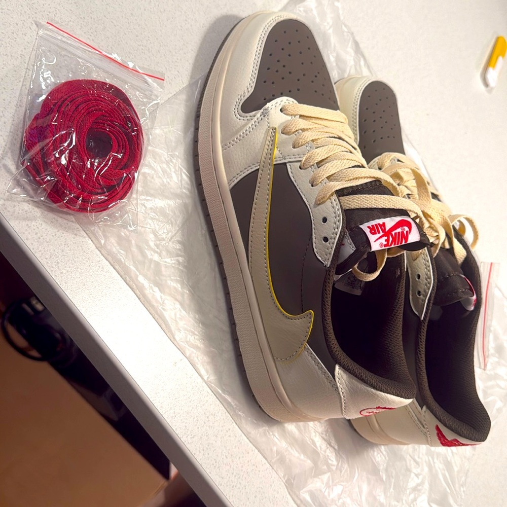 Cactus Jack Travis Scott Nike Air Jordan, size 9.5 men’s